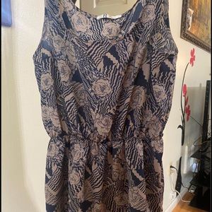 Rumors Women sleeveless top size M
